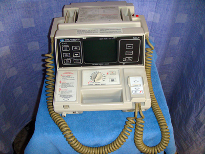 HP 43100A Defibrillator