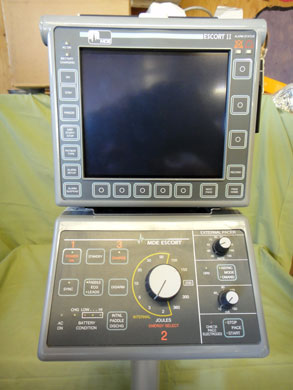 MDE-Escort-II-ECG-monitor-with-NIBP-SA02-TEMP,-with-Defibrillation