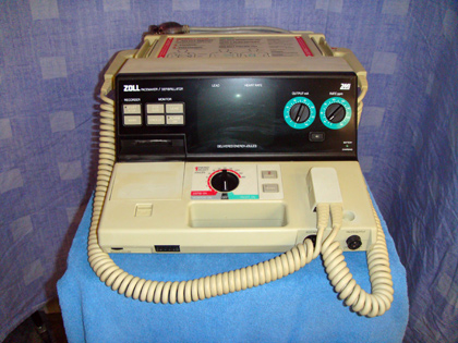 Zoll 1200 defibrillator